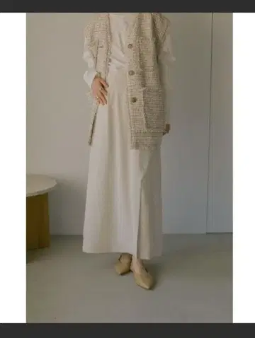 MANOF LIGHT TOUCH SLIT SKIRT