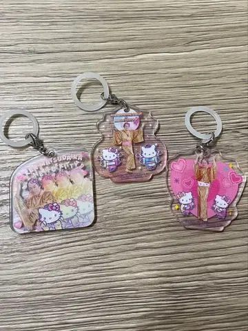 헬로키티 아크릴 키링 3개 세트