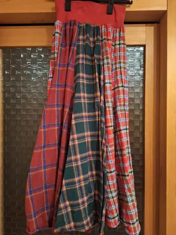 체크 무늬 플레어 스커트 사이즈 38