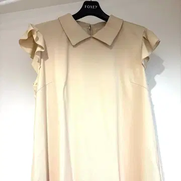 FOXEY 베이지 프릴 소매 귀여운 원피스 42