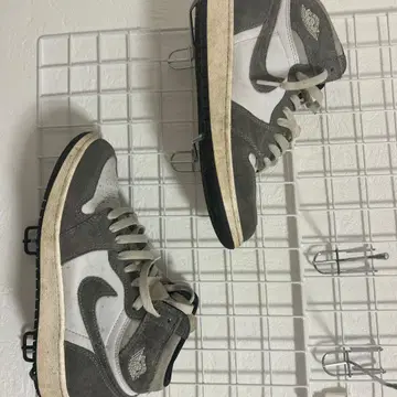 그레이/화이트 하이컷 스니커즈