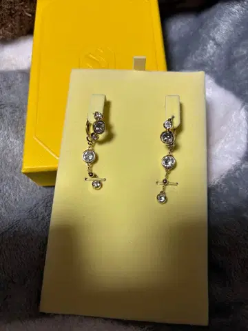 스와로브스키 귀걸이