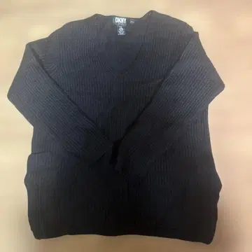 DKNY 여성용 울 100 V넥 니트