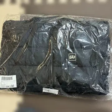 GAP 블랙 다운 베스트 XS