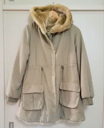 새상품급 LIZ LISA 모즈 코트