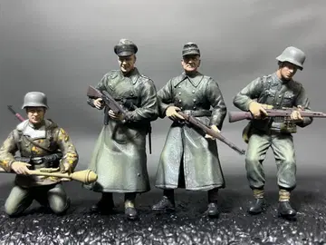 독일군 보병 세트 1/35 겨울용 코트 페인팅 완료품 드래곤