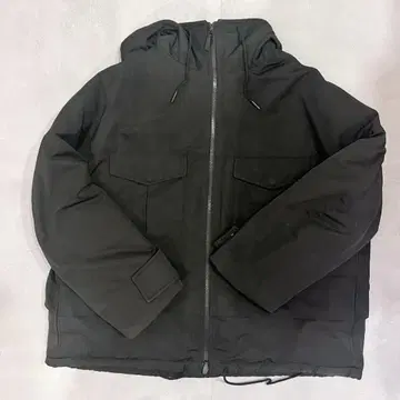 유니클로 x 화이트 마운티니어링 다운 파카 블랙