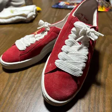 Puma 레드 스웨이드 스니커즈 25.5cm