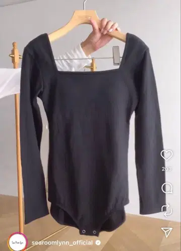 searoomlynn C/2FACE 스퀘어 넥 BODY 수트