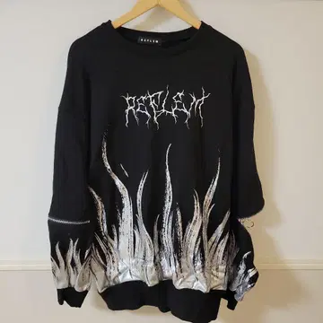 REFLEM 프레임 프린트 맨투맨 지퍼 오버 사이즈 트레이닝복