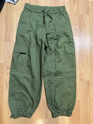 ZARA 카고 팬츠 M 사이즈 올리브