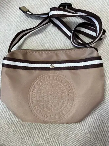 베이지 나일론 숄더백 미니백