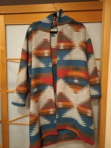 프리스 마트 기하학 패턴 롱 코트