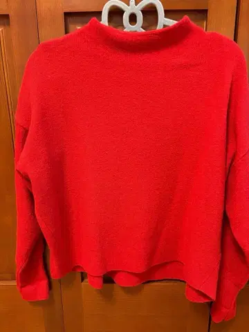 couture brooch 빨간 니트 스웨터 높은 옷깃 버튼 포함