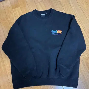 THRASHER 블랙 맨투맨