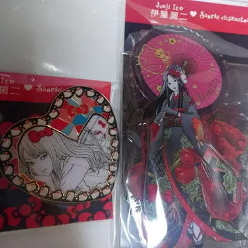 준지 이토 x 산리오 아크릴 스탠드