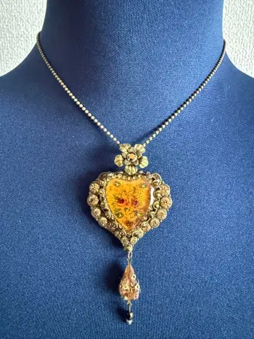 미하엘 네그린 하트 목걸이