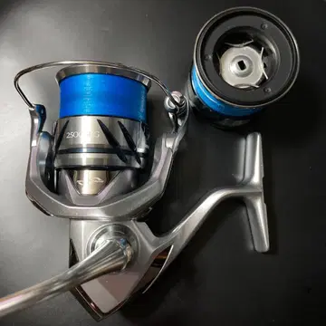 23 스트라딕 2500SHG 예비 스풀 포함 새상품급