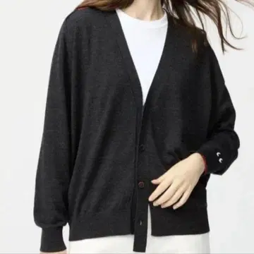 유니클로 안야 힌드마치 콜라보 가디건 다크 그레이 M