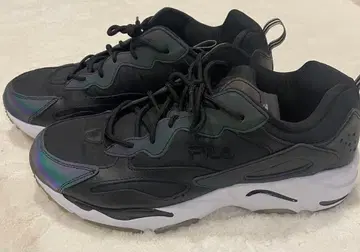 FILA 블랙 스니커즈