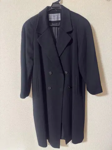 월터 페라치 푸글리에리 코트