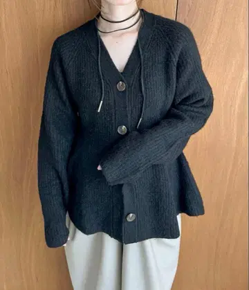 feepur 워셔블 페플럼 하찌 가디건 플레어 니트