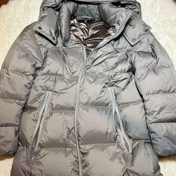 그레이 후드 부착 다운 자켓