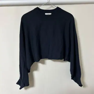 하이크 HYKE 돌먼 슬리브 숏 기장 니트