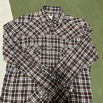 피나모레 체크 셔츠 브라운 계열 버튼 셔츠 40.