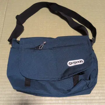 OUTDOOR PRODUCTS 숄더백 네이비