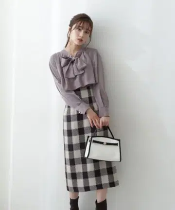 [ 새상품급 ] 프로포션 바디 드레싱*깅엄 트위드 타이트 스커트