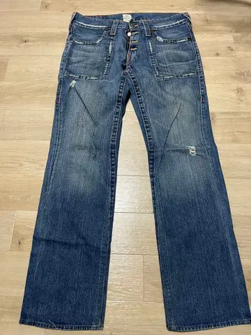 TRUE RELIGION 블루 스트레이트 레그 데님 33인치