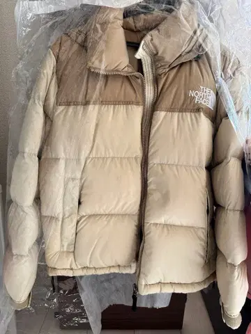 THE NORTH FACE 베이지 다운 자켓