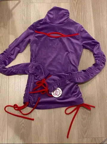 RE. 아르이 도트 고양이 낚싯대 상의 퍼플