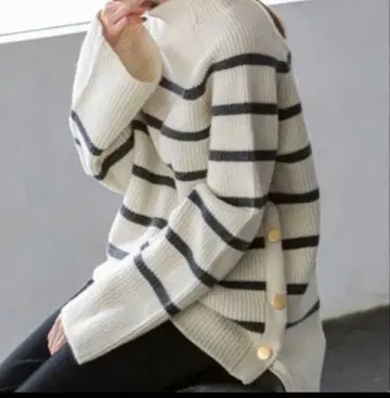 NOBLE 라무즈울 5G 보더 니트