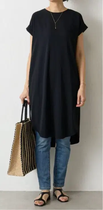 BEARDSLEY 스트레치 조젯 프렌치 원피스 블랙 0 택 포함 새상품