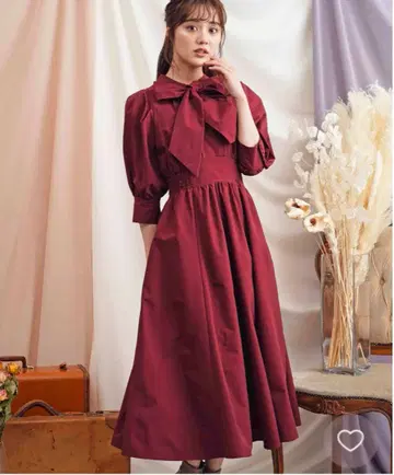 [ 최종 가격 ] Noela 노엘라 메이드 실루엣 원피스