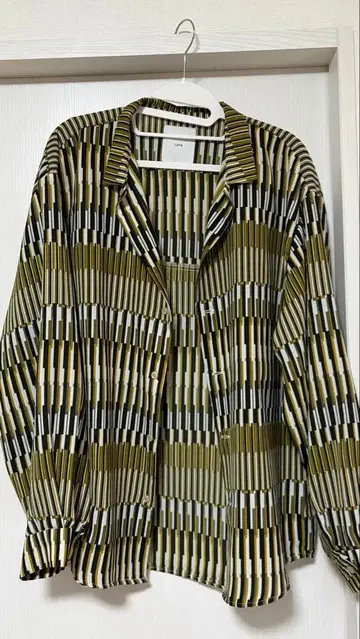 Lui's 스트라이프 긴팔 셔츠