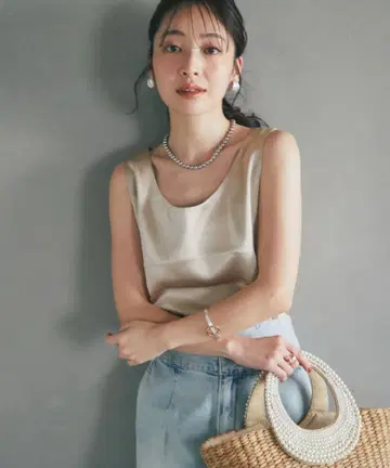 [새상품급] 새틴 2WAY 탱크 베이지 / 라 부티크 봉봉