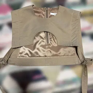 언리드 데콜테 커버 베스트