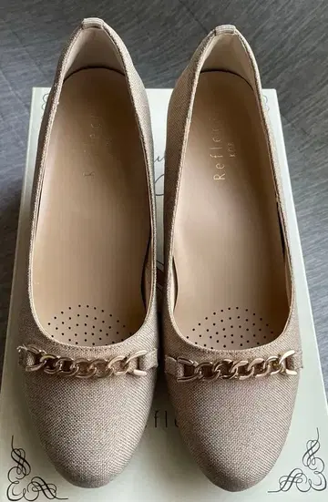 Reflect 중독성 펌프스