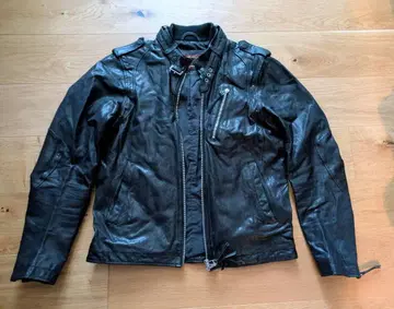 BEAMS HEART 블랙 가죽 싱글 라이더 자켓