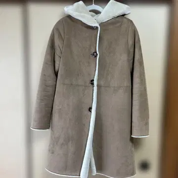 카멜 페이크 무스탕 코트 후드 부착