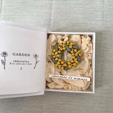 [ 미사용 ] 핸드메이드 Shkatulca*도토의 미모사 브로치