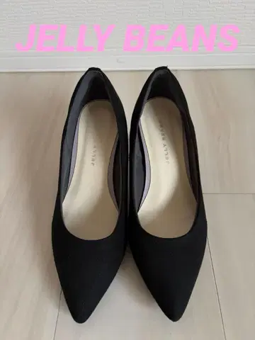 블랙 스틸레토 하이힐