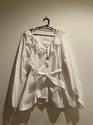 케이스케칸다 부풀려서 블라우스