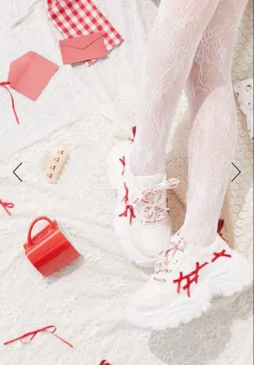 MAJESTIC LEGON 산리오 데코 스니커즈 S 사이즈 화이트/레드