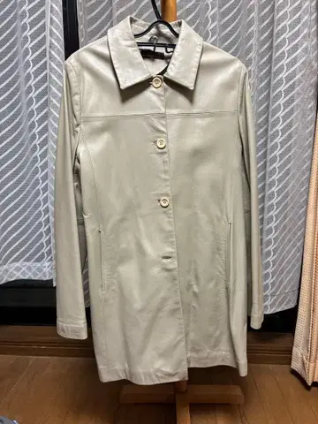 크림색 양가죽 쇼트 코트 L 사이즈