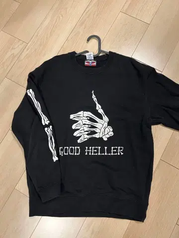 GOOD HELLER GOOD BONE LOGO CREW SWEAT