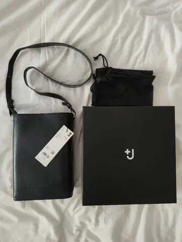 UNIQLO +J 가죽 숄더백